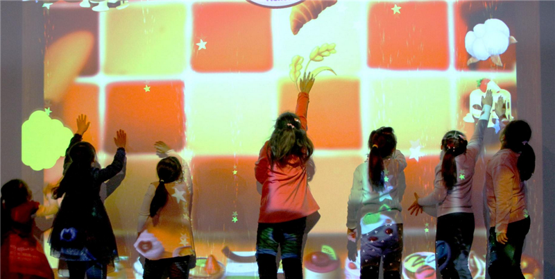 展廳設(shè)計(jì)中互動墻投影的優(yōu)勢插圖(1) 展廳設(shè)計(jì)中互動墻投影的優(yōu)勢插圖(1)